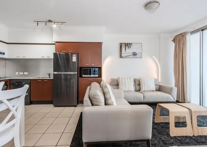 Towers Of Chevron - Private Apartments