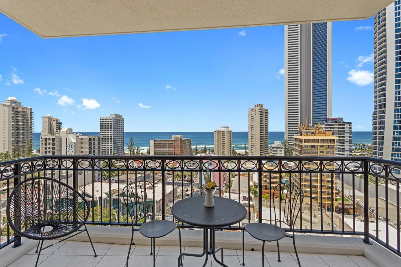 Apartment Towers Of Chevron - Private *