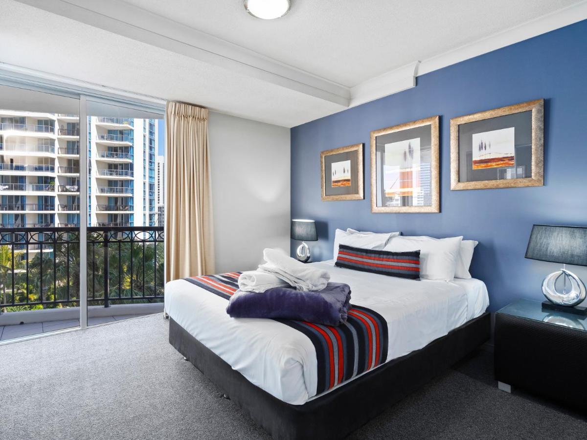 Towers Of Chevron - Private Apartment *