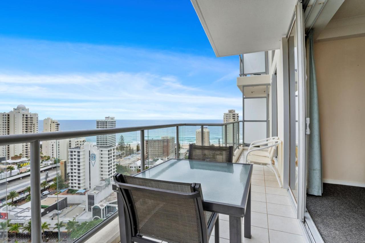 Apartment Towers Of Chevron - Private *