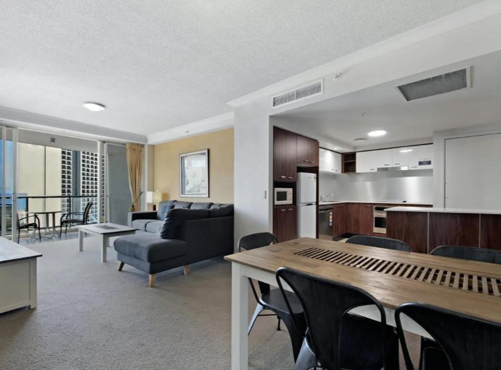Apartment Towers Of Chevron - Private Gold Coast