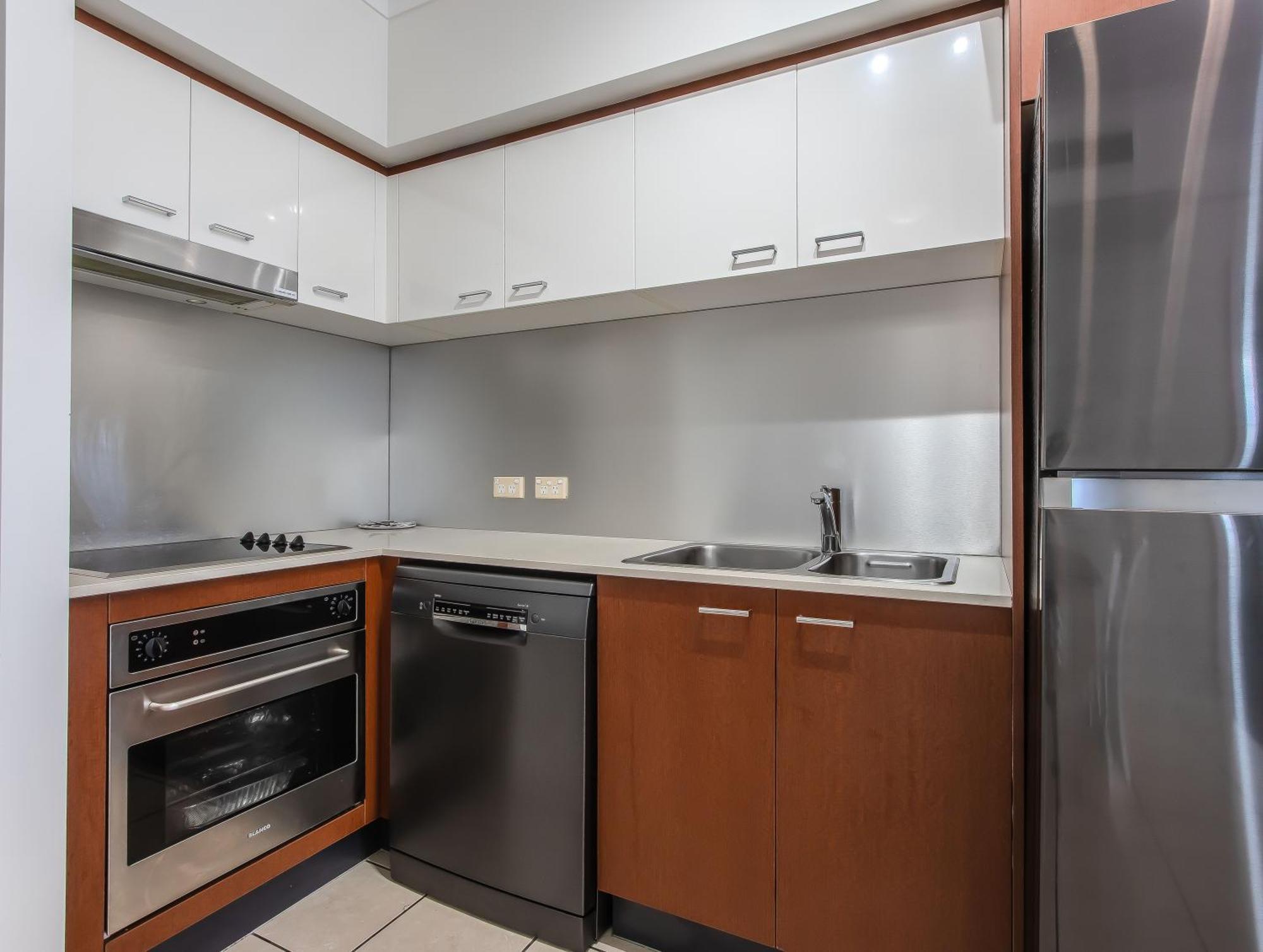 Towers Of Chevron - Private * Gold Coast