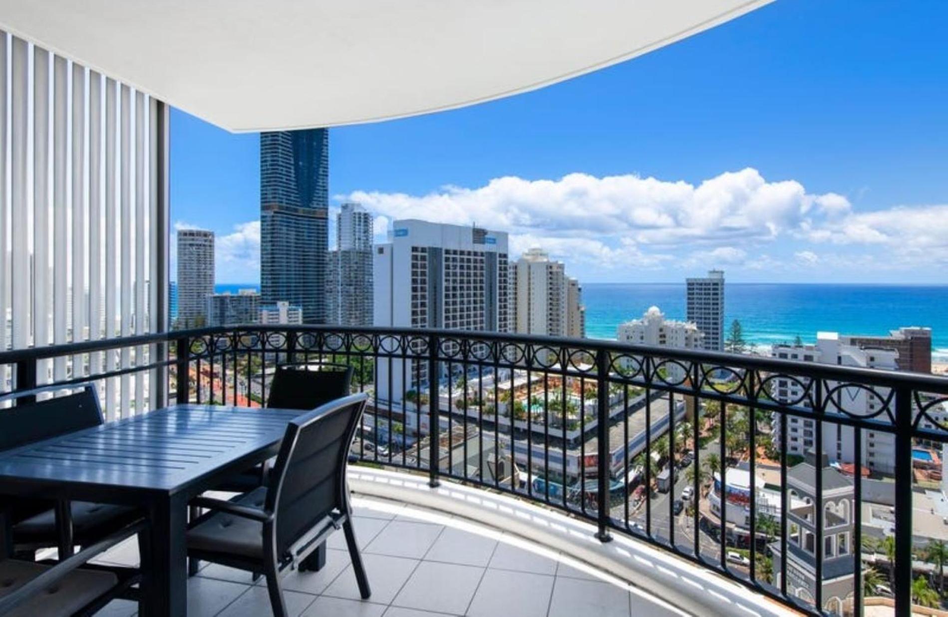 Apartment Towers Of Chevron - Private *